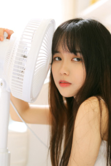 照着镜子看我怎么C你视频